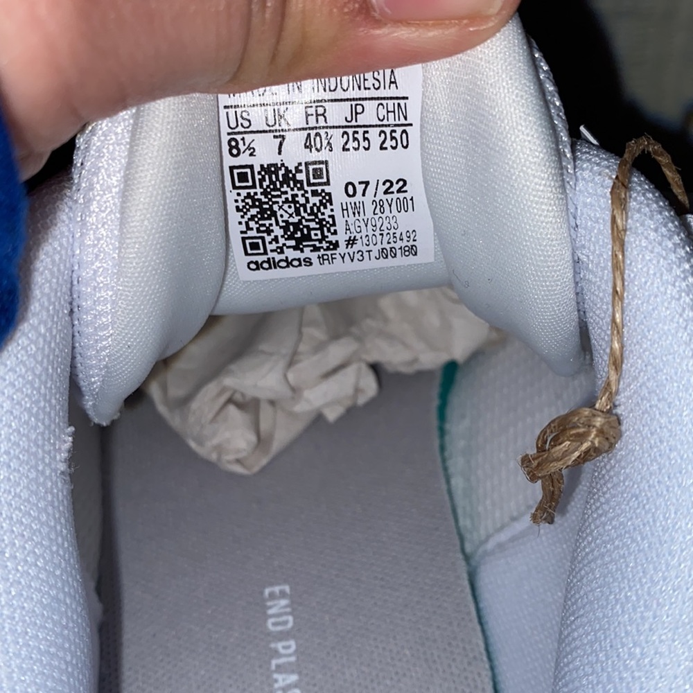 Adidas - Picture 10 of 10
